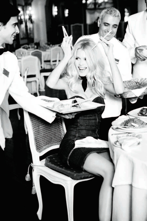 Porn photo Claudia Schiffer  Ellen von Unwerth. Check