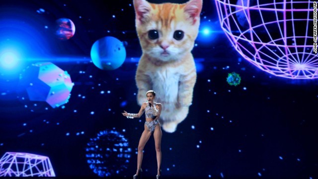 Miley Cyrus Gets Kitty Crying For Top 2013 American Music Awards Moments
“Sunday night’s American Music Awards seemed much tamer than many of the other awards shows lately,…
”
View Post
