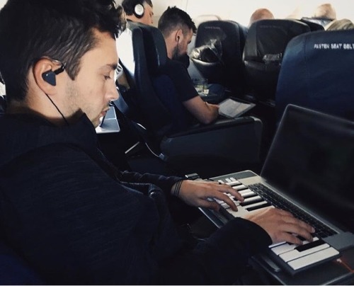 twenyonepilots:Working on new music mid flight.