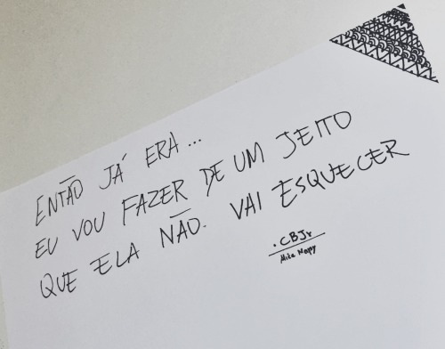 Hoje o sofrimento virou poesia adult photos