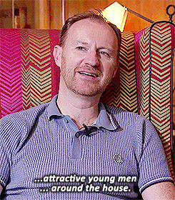 gatissed:Mycroft needs more…Mark Gatiss vs You Tube Comments - Sherlock (x)