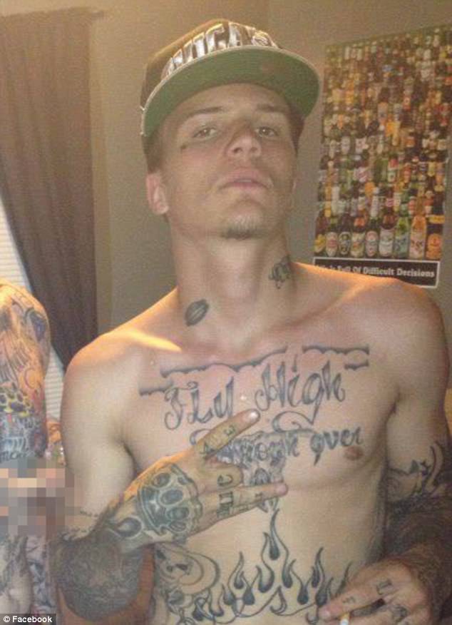 straightwhitethugs:  Follow us for the FunStraight Amateur Men- https://amateurstraightmen.tumblr.com/Straight