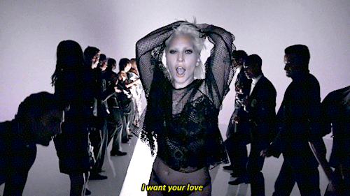 ipodmini:  You and me could write a bad romance 