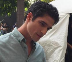 tvshows-fandom:  tyler on set today