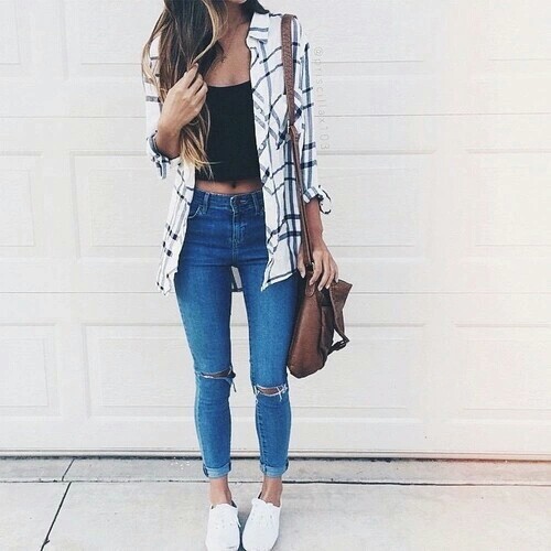 thestylewiki:  crop top / plaid polo / denim pants / white sneakers 