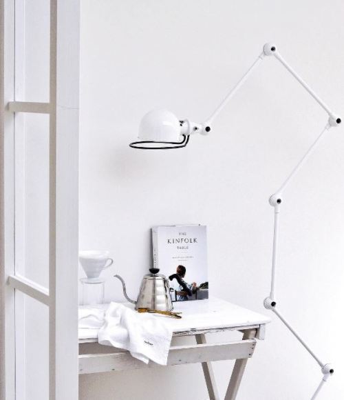 silver-blonde:  via   whitelivingetc   