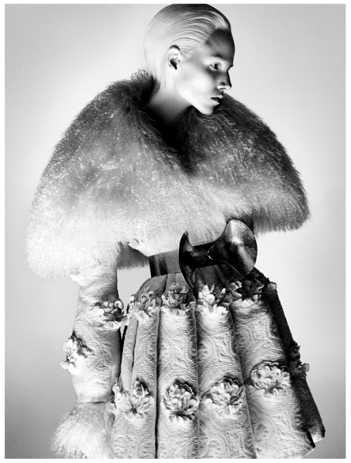 robertocustodioart: Suvi koponen for Alexander McQueen by David Sims 2012