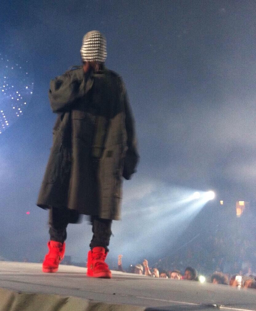 boundd2:  Kanye West singing Runaway Yeezus Tour  10/26/13 Taken by Sha! “Boundd2”