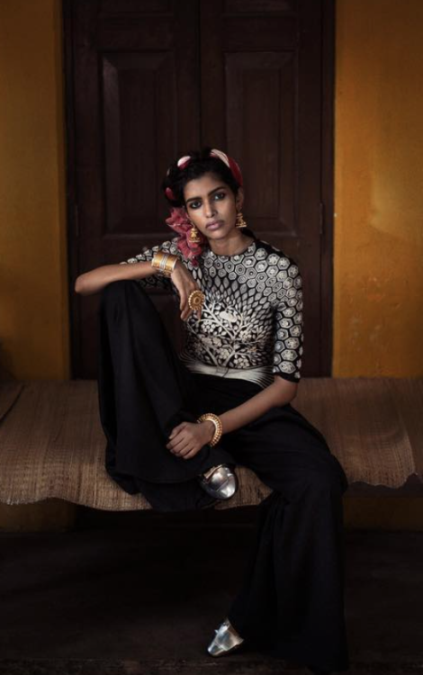 ghamzadi:Pooja Mor for “Across the River Indus”, Vogue Italia [Photo: Ashish Shah] 