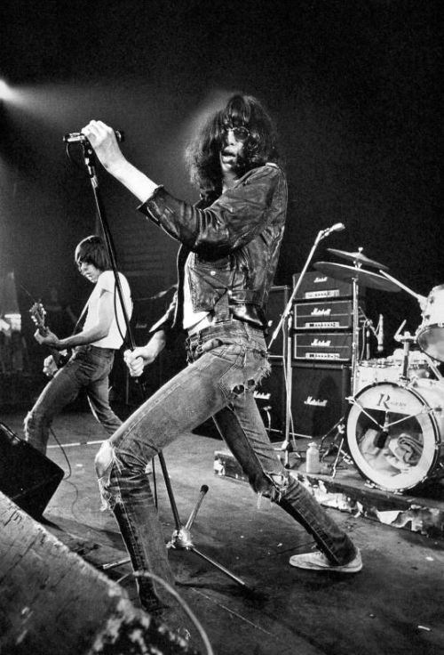 november-rain-roses: Ramones© Denis O’Regan, 1977