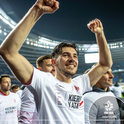 Polska, Biało-Czerwoni!  ■ Poland have qualified for the 2022 FIFA World Cup in Qatar after beating 