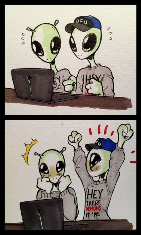 sum-vulpes: Every time they say Alien in buzzfeed unsolved, I imagine this