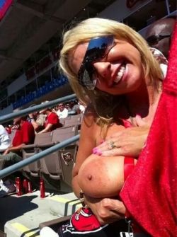 bat-bigasstitties:  Not a Tampa Bay fan, but Go Bucs