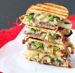 vejiga:  Philly cheesesteak grilled cheese