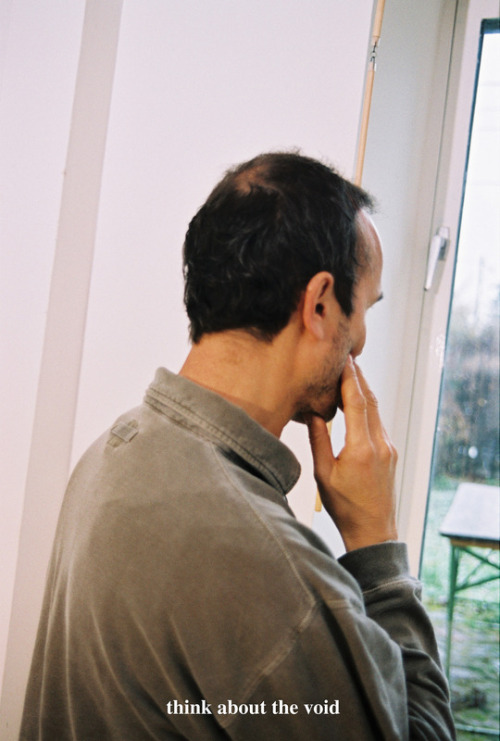 tomakeyounervous:  Instructions for Idleness 2001 Erwin Wurm 
