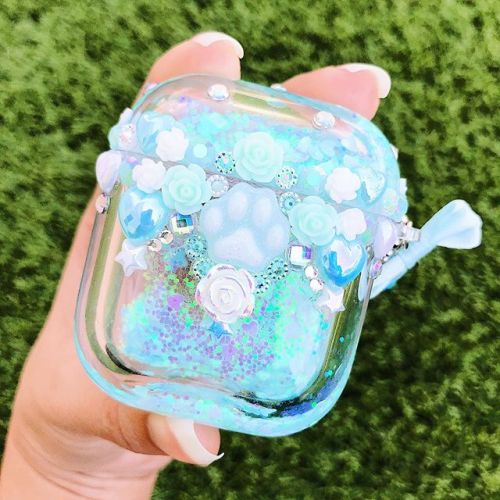 New item Glitter waterfall AirPod cases! Of course this one is a kitty theme for my kitty release I’