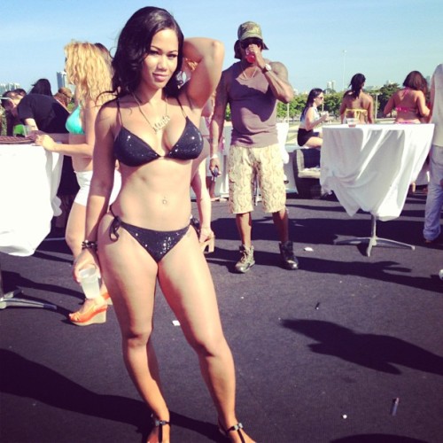kingzluvsbigbootyqueenz-deactiv:  Daffini Evans & Kitti Kouture 