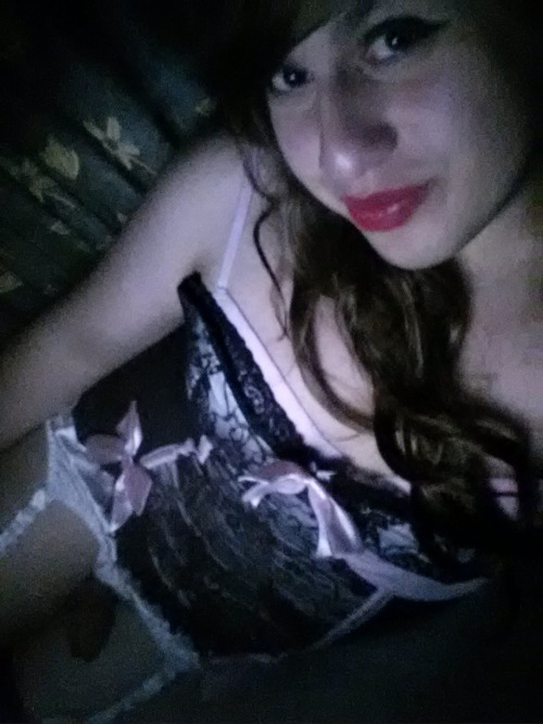 horseman52:  dreamtgirls:  Love Sammy Ess :http://sammyess.tumblr.com/  looks yummy