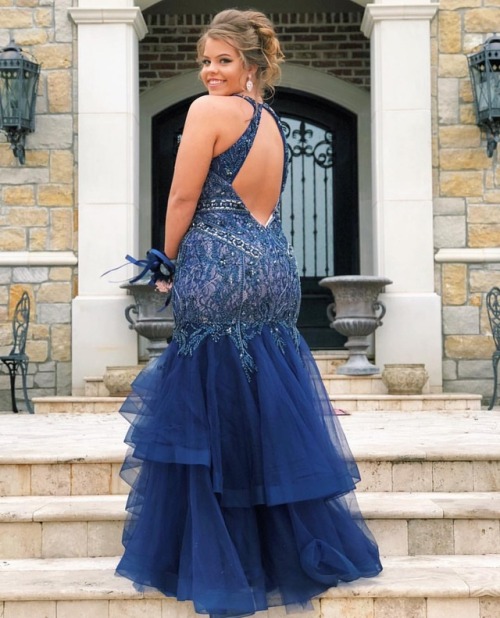 WhatchamaCallit girls do it better‍♀️ #whatpromdress #happymonday #jovanidress #jovani