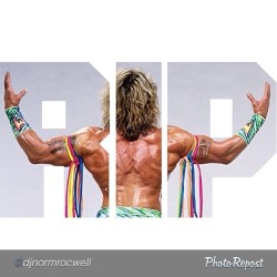 trinishotta:  R.I.P Ultimate Warrior #WWE #Wrestling #WWELegend  So sad!!! :( He was on Raw yesterday! Can&rsquo;t believe this&hellip;