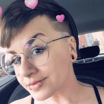 waytoomuchinformation:  I did a thing to my hair.
