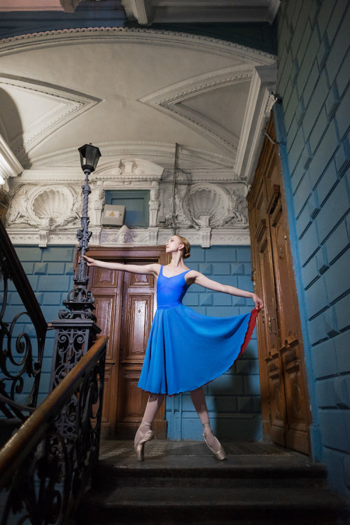 mymodernmet: Ballerina Combines Intricate Beauty of Russian Ballet and Architecture