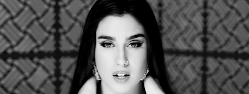 laurenjauregifs:Lo hago todo si me dices por favor