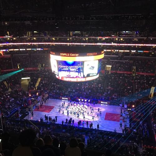 CLIPPER SPIRT Get It Girls!! #35anniversary #clippergirls #clippersgame #fashionfunpj #bumble (at Lo