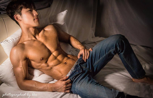 Viva!Asian hunks!