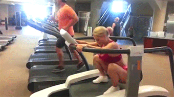 fitnessgifs4u:  Coco on Surf Board Machine…VIDEO  I had no idea such a thing existed. I have to try this.