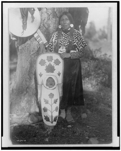 onceuponatown: Happy Mothers Day.1: Arapsoke mother and child . 1908.2: Arapsoke mother and child. 1