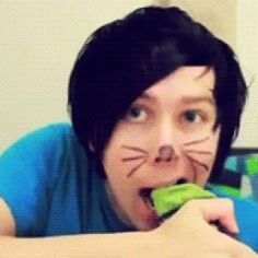 the-emo-bissh:  Happy Philday everyone <3 eat panda meat with popcorn XD
