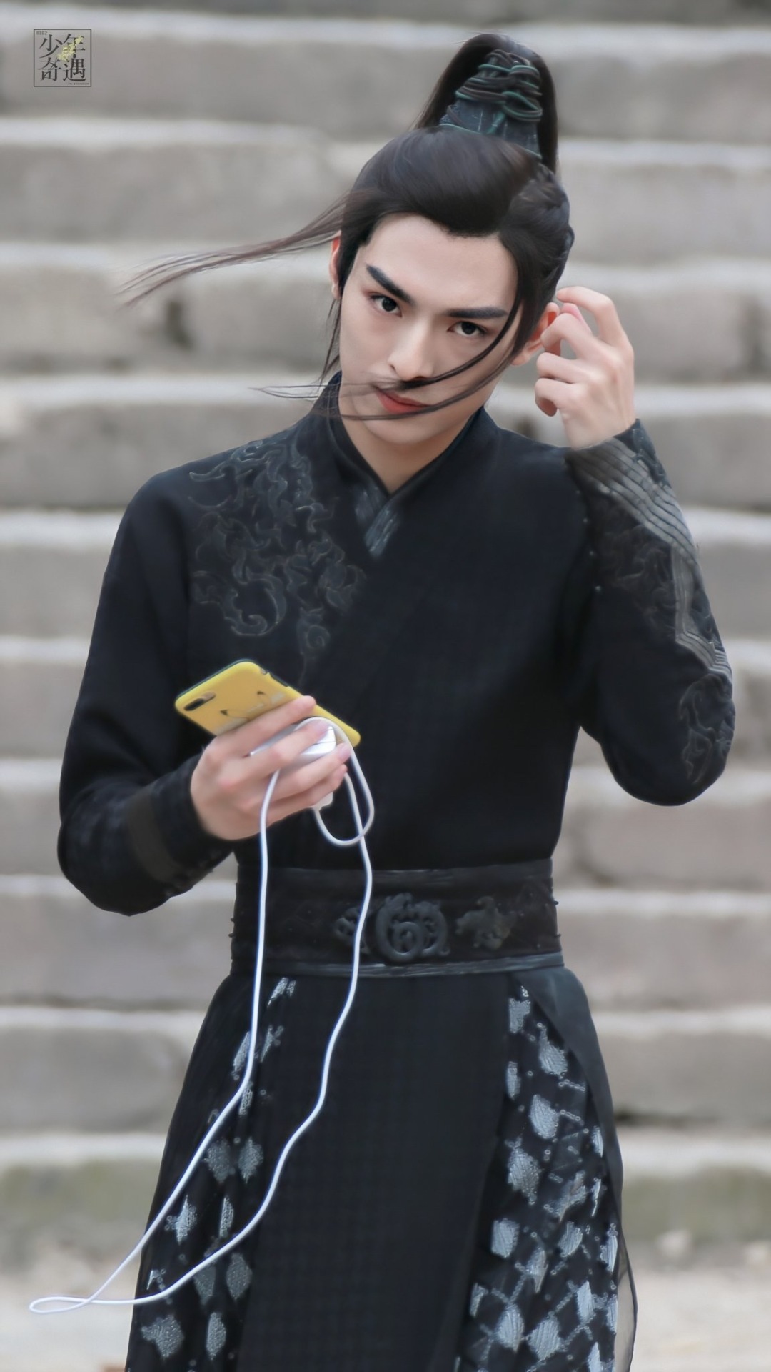 Yi City Funeral Home Yu Mingye With A Pikachu Iphone Cover As If He Yi City Funeral Home Yu Mingye With A Pikachu Iphone Cover As If He