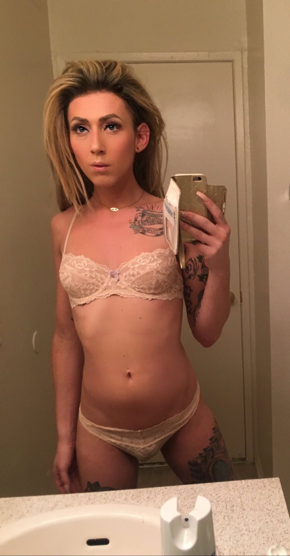 mvprince11:  pillarsofvotary:  Athena Addams+++  Yummy cum 