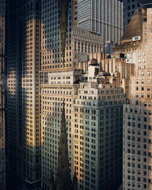 designcollector: Photo by @repponen (bit.ly/1PYXLZg)New York, The Machine City