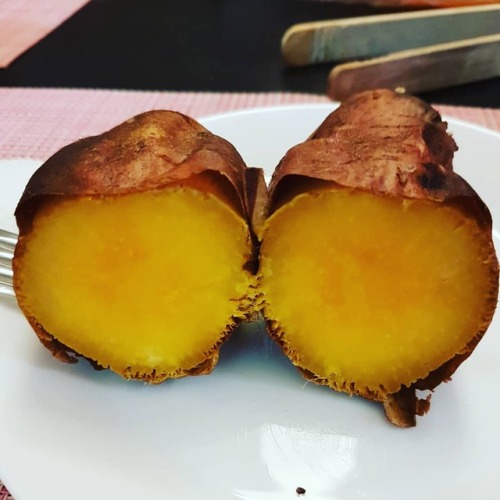 sweeeeeet potatoes #becauseimhappy #foodporn #potatoelover (em Lisbon, Portugal) www.instagr