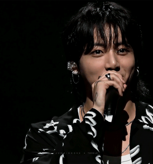 He Became More Stunning Day By Day (cr. @taee)