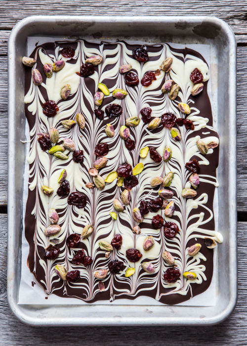 sweetoothgirl:Homemade Chocolate Bark (recipes 1, 2, 3, 4, 5, 6, 7, 8, 9, 10)