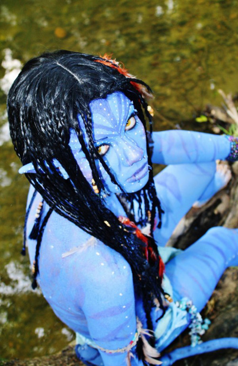 cosplayadoration: Neytiri; Avatar. / Model: Envy Kitty - deviantart / Photographer: RockimusPrime  