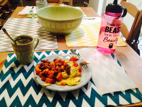 Ginger tea and water to drinkFor noms: garlic eggs and bacon/turkey sausage/sweet tater mash