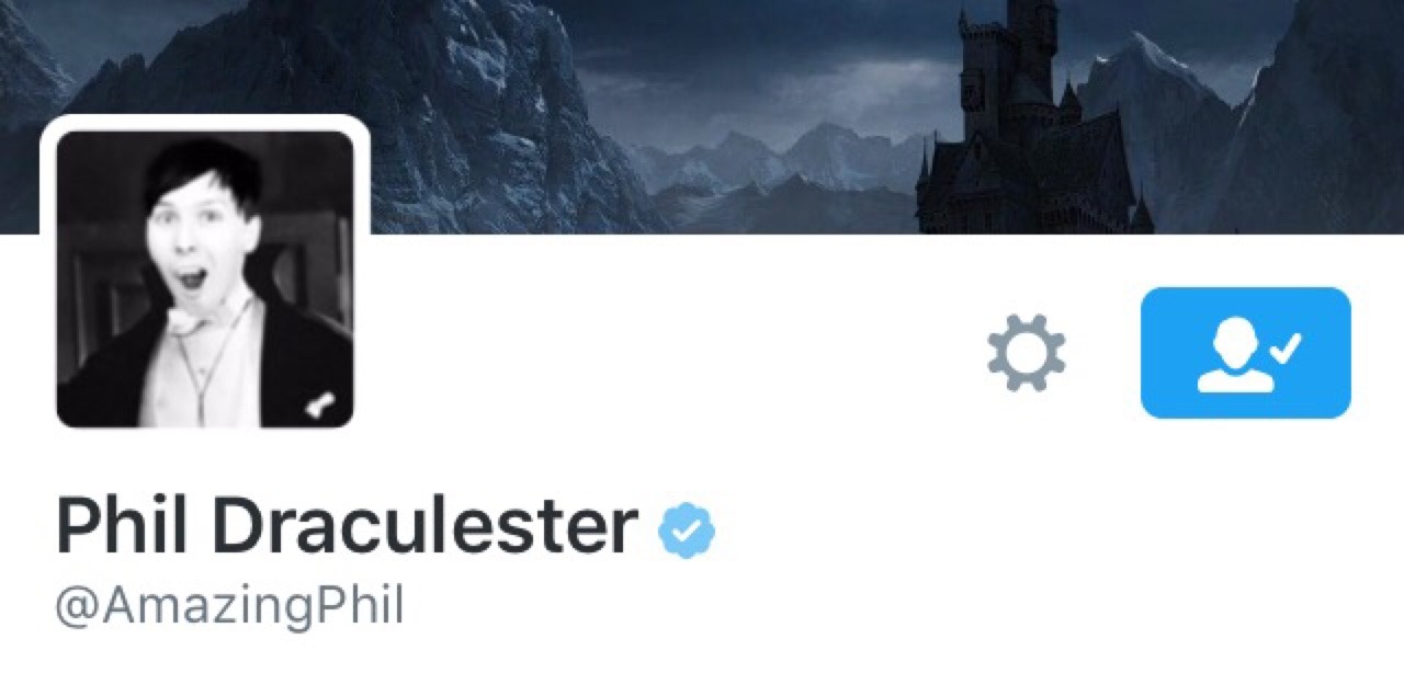tumblurredreality:Halloween twitter puns &amp; profile pics on point