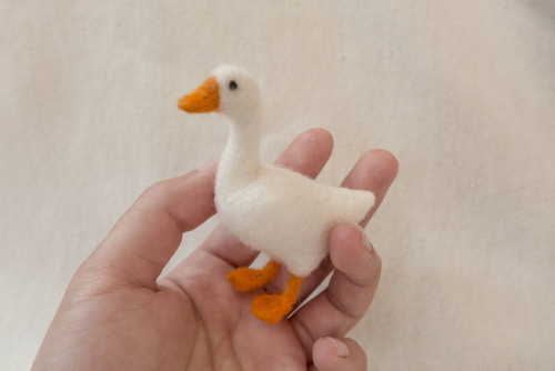 Goose brooch available at my Etsy shopIf I was not broke and did not have the game navigation skills