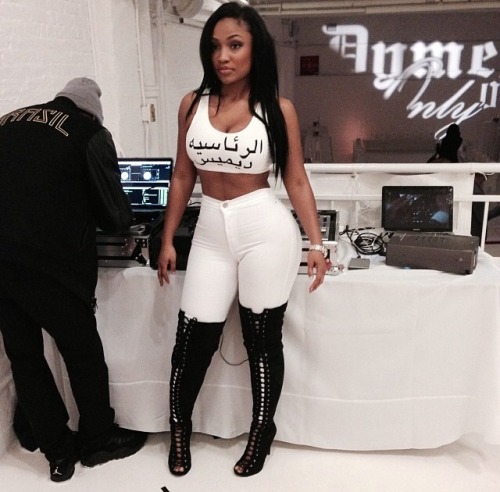 neenablanco:  She’s the DJ..  Kyra chaos