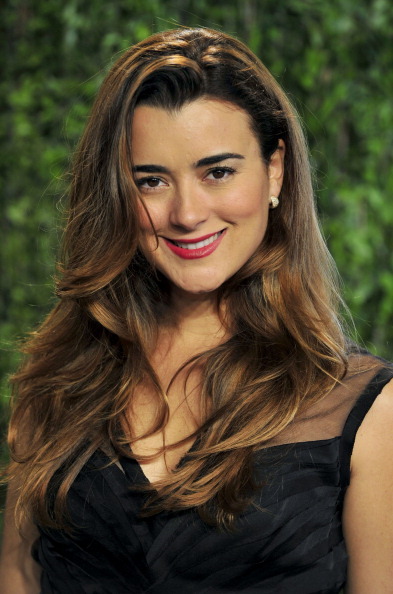 famoustits23:  famoustits23:  156 COTE De PABLO  Age 35. Bra size 34B. Set number 156 from famoustits23 BORN: Santiago, Chile TV: NCIS (189+)