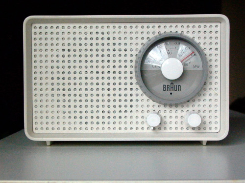 design-is-fine:Fritz Eichler, Braun Radio SK2, 1955. 