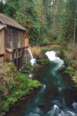 earthdaily:  Cedar Creek Grist Mill (BY Zeb Andrews)  