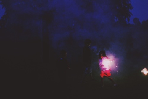 bunnyjennyphotos:when I took photos of little kids running around with fireworks on Fourth of July. 