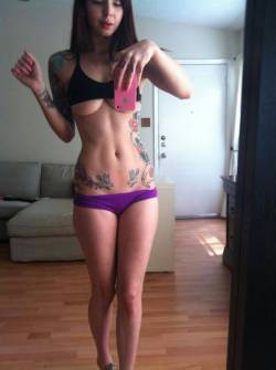 cutenudebikini:  Perfect Body with Tats