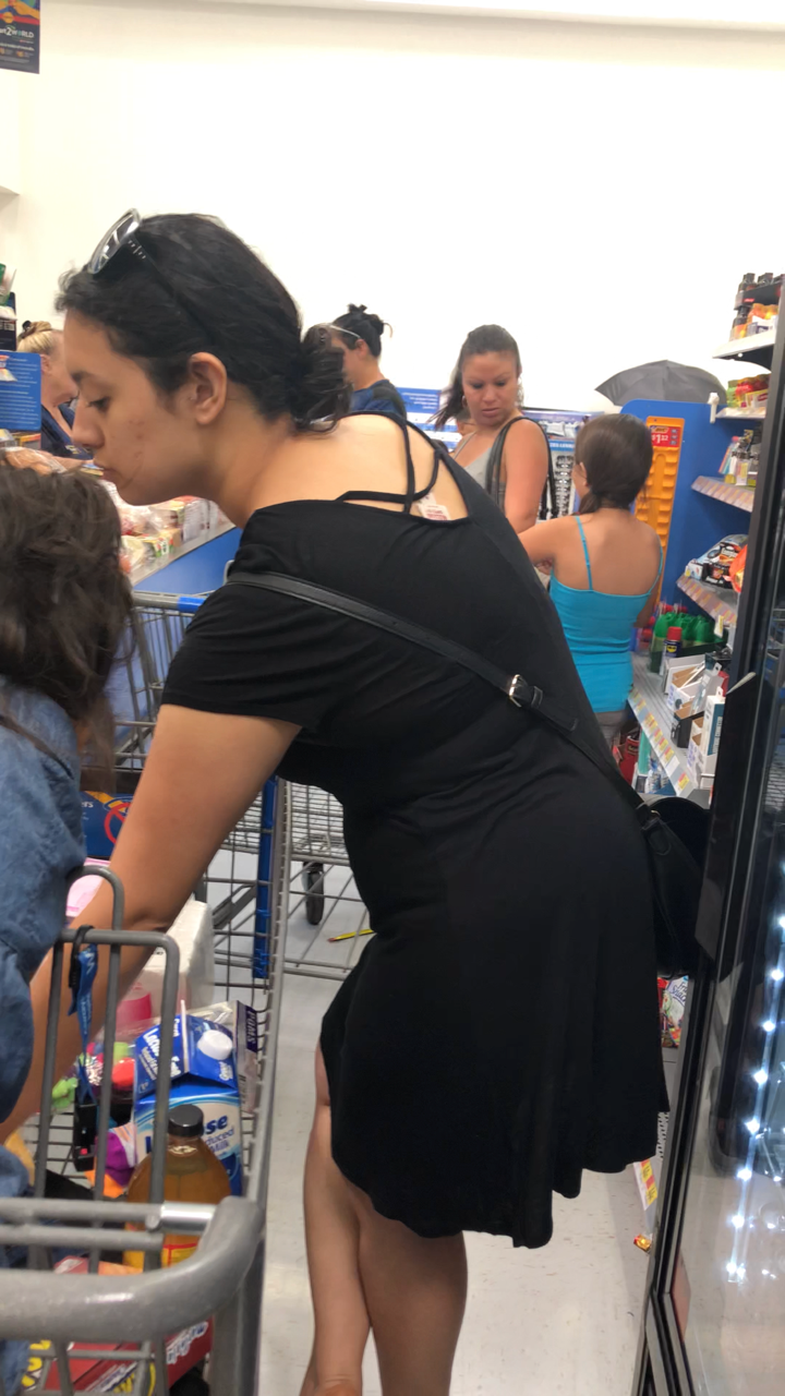 creeping122411:  🍑Here’s my first upskirt on a fat ass milf🍑 How did I do