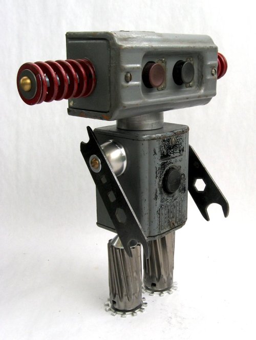 DeviantART member Adoptabot has a plethora or awesome robot sculptures. 